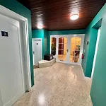 Modern Nr 10 Private Kitchenette And Bathroom Daire Limasol