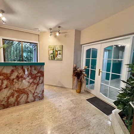 Modern Nr 10 Private Kitchenette And Bathroom *