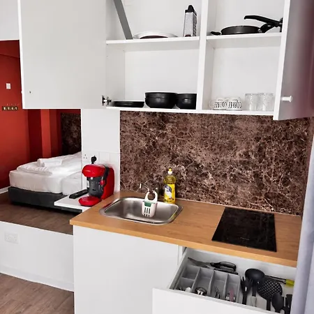 Διαμέρισμα Modern Nr 10 Private Kitchenette And Bathroom