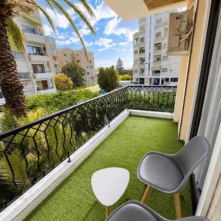 Modern Nr 10 Private Kitchenette And Bathroom Λεμεσός