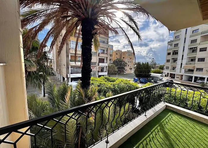 Modern Nr 10 Private Kitchenette And Bathroom *