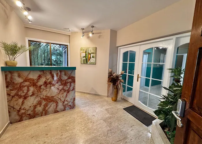 Modern Nr 10 Private Kitchenette And Bathroom *